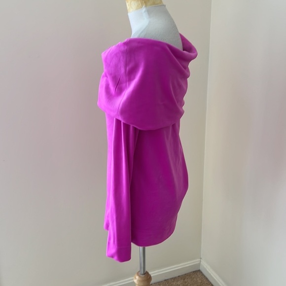 LILLY PULITZER Size M Belinda off the shoulder / one shoulder velour sweatshirt - Picture 6 of 12